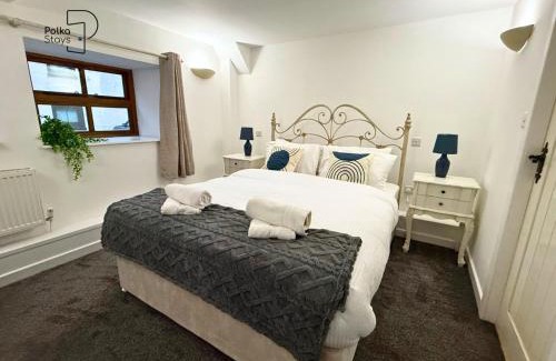 Penrith Casa | Old Corner Barn Lake District Escape by PolkaStays