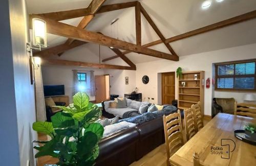 Penrith Casa | Old Corner Barn Lake District Escape by PolkaStays