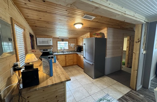 Crystal River Casa | Old Country Living Ozello Keys 1 BR/1BA Waterfront Fishing Cabin