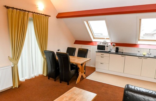 Leidschendam Apartamento | Old Dutch stable from about 1890 renovated into apartments