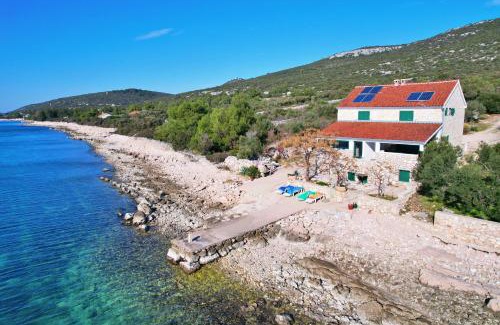 Banj Casa | Old fisherman's house