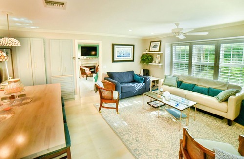 Summerplace Cabaña | Old Florida Beach Cottage - 6 houses to the private beach