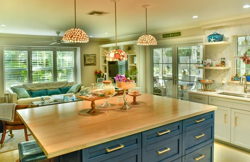 Summerplace Cabaña | Old Florida Beach Cottage - 6 houses to the private beach