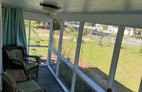 Carrabelle Cabaña | Old Florida Fishing Cottage on the Forgotten Coast