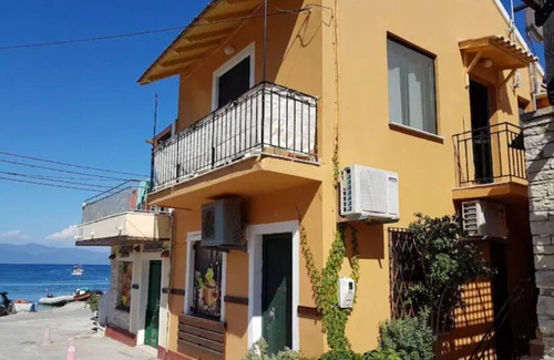 Longos Apartamento | Old Harbour Apartments by CorfuEscapes
