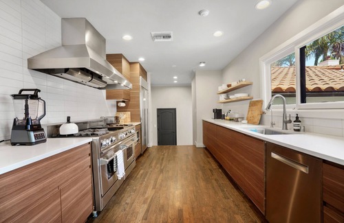 Los Feliz Casa | Old Hollywood Spanish home with amazing entertaining and outdoor spaces