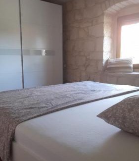 Sinj Apartamento | Old house 2