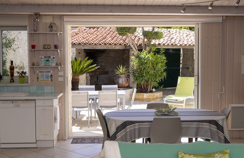 La Flotte Casa | Old house restored in the Rhaetan style, rated 4 stars, family-run