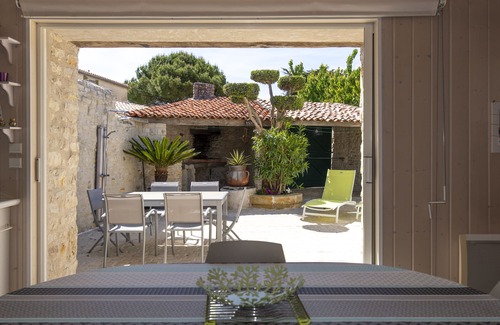 La Flotte Casa | Old house restored in the Rhaetan style, rated 4 stars, family-run