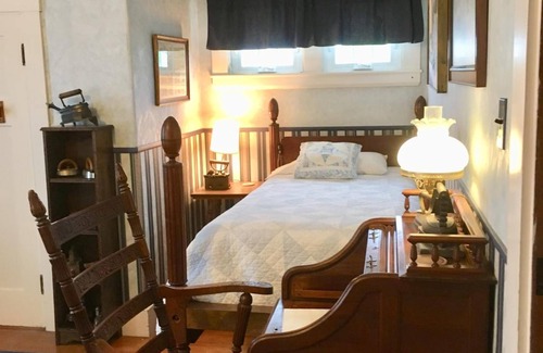 Caribou Cama Y Desayuno | Old Iron Inn Bed and Breakfast