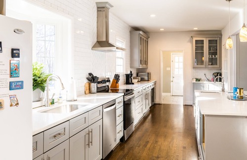 Old Irving Park Casa | Old Irving Park 7BR with Hot Tub