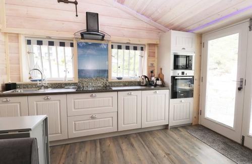 Staithes Cabaña | Old Joiners Shop