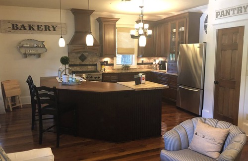 McDonough Casa | Kelleytown Old General Store