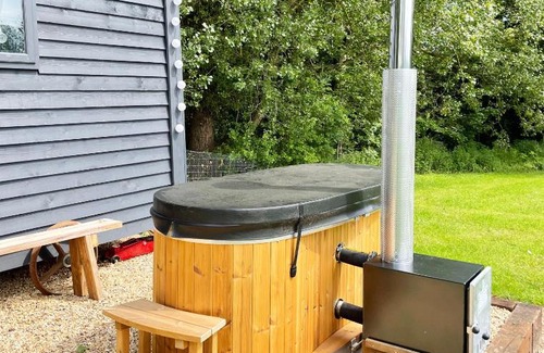 Melton Constable Apartamento | Old King William Shepherd Huts and Private Hot Tubs in North Norfolk