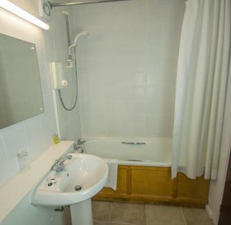 Pembroke Hotel | Old Kings Arms Hotel