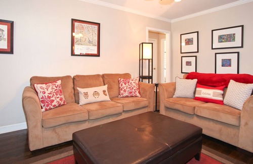 Metairie Casa | Old Metairie Cottage - A Hidden Jewel minutes from the French Quarter