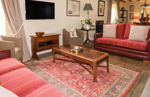 Quarnford Casa | OLD METHODIST CHAPEL, pet friendly, with open fire in Flash