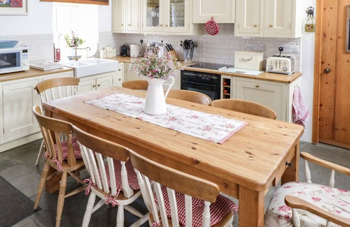 Liscarney Casa | OLD MIKE'S COTTAGE, pet friendly in Westport, County Mayo