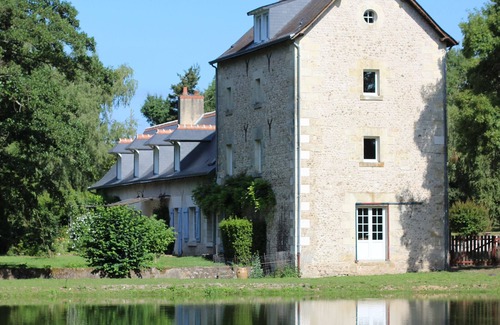Reugny Casa | Old mill from the 19th century and its pond in the heart of the Châteaux of the Loire Valley
