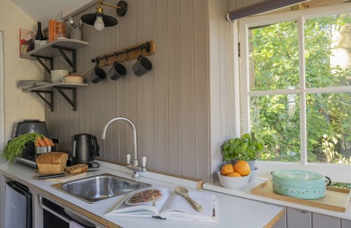 Hassocks Casa | Old Mill Lodge: Quiet I Retreat I Parking