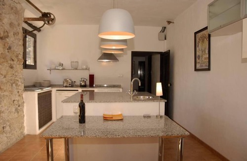 Montefrio Casa | Molino Lorca ofrece un alojamiento en el molino retaurado antiguo.