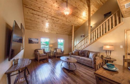 Gruene Apartamento | Old Mills Resort OM A6A8