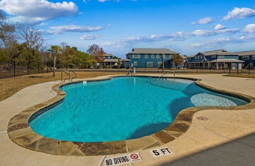 Gruene Condominio | Old Mills Resort OM A15 3 Bedroom Condo by Redawning