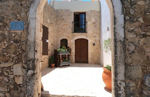 Maroulas Cama Y Desayuno | Old Olive Mill Maroulas - Bed and Breakfast