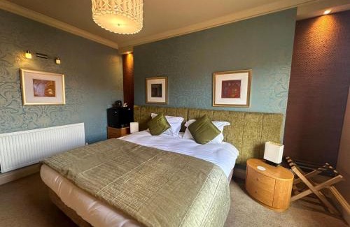 Wellington Hotel | Old Orleton Inn