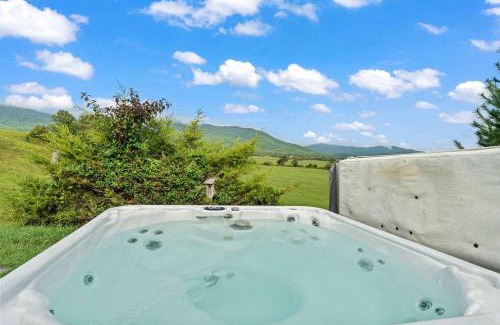 Etlan Casa | Old Rag A-Frame: Mountain Views Hot Tub Fire Pit