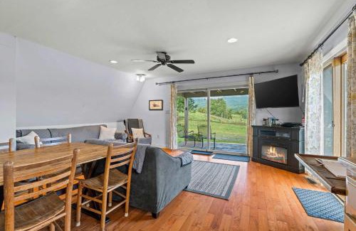 Etlan Casa | Old Rag A-Frame: Mountain Views Hot Tub Fire Pit