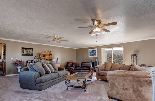 South Snyderville Basin Casa | Old Ranch Road Home W/ Full Mountain Views, Private Patio, & Fast WiFi - Dogs OK