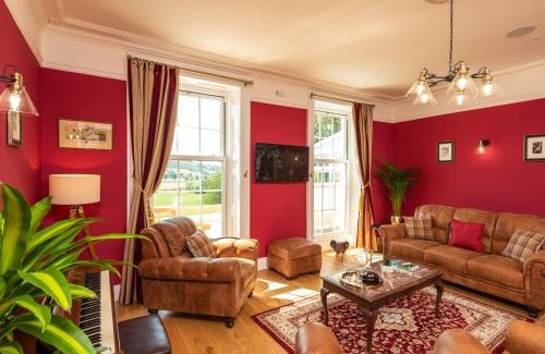 Newtown Casa | Old Rectory House