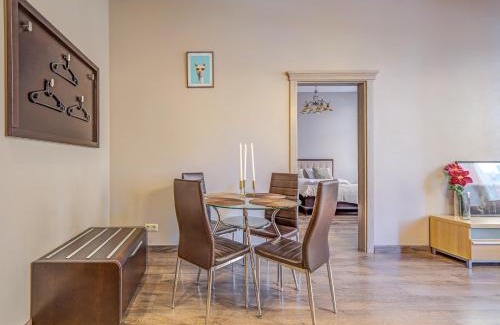 Birzgale Apartamento | Old Riga 1BR, Doma Square Views
