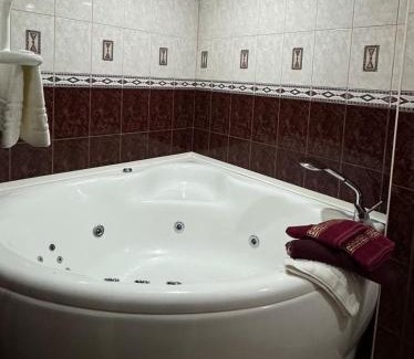 Birzgale Apartamento | Old Riga Gem with Private Sauna