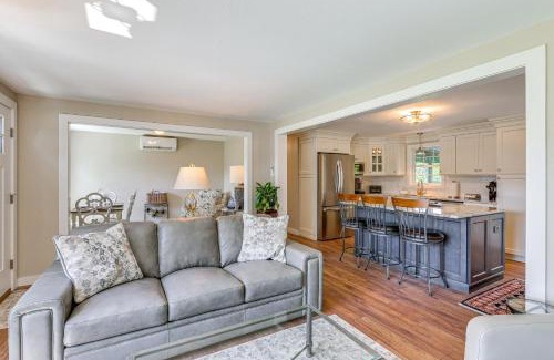 Old Saybrook Center Casa | Old Saybrook Home with Screened Porch and Ocean View!