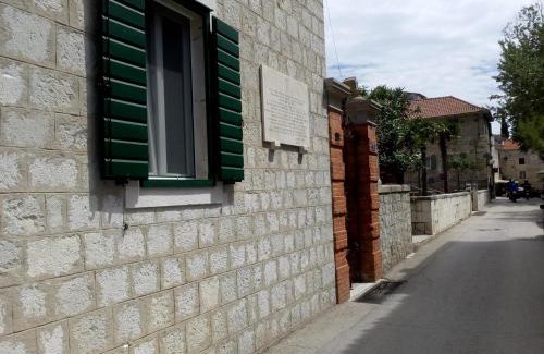 Kastela Apartamento | Old school apartment