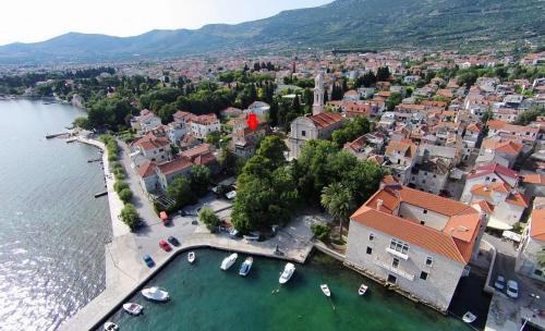 Kastela Apartamento | Old school apartment