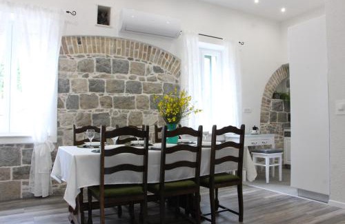 Kastela Apartamento | Old school apartment