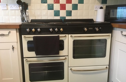 Abercarn Casa | Old Shop
