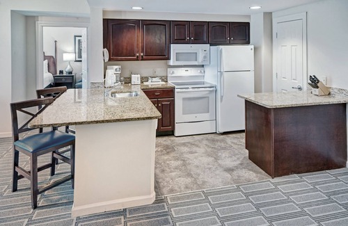 Old Town West Condominio | Old Town Alexandria|2BR/2BA King Bed Suite