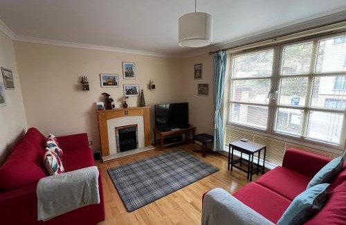 Old Town Apartamento | Old town, free parking, Outlander experience
