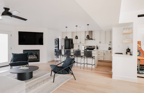 Park Scottsdale One Casa | Old Town Gem by Porter | Dog-Friendly Home w/Heated Pool and Arcade Games