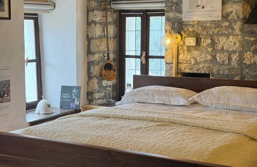 Berat Casa | Old Town Guesthouse Guri