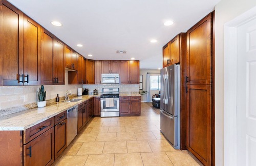 Village Grove Casa | Old Town- Heated Pool- Hot Tub- Game Room- Firepit- Putting Green!