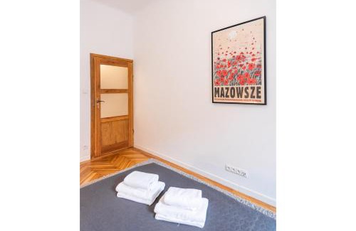 Nowe Miasto Apartamento | Old Town Market Place Apartment by BookingHost