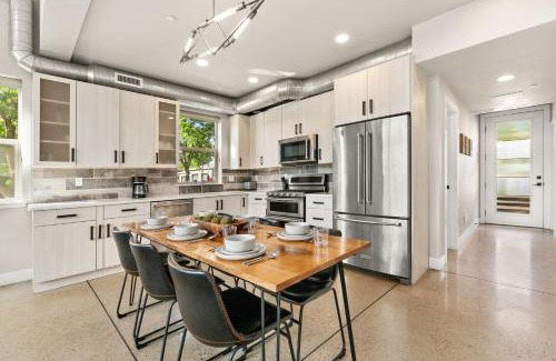 Old Town North Casa | Old Town Modern New Build - Rooftop Spa with Mtn Views!