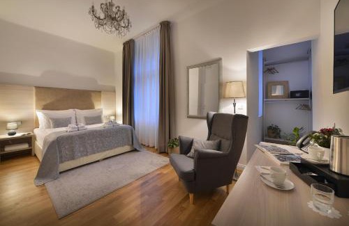 Josefov Apartamento | Old Town Residence by Little King
