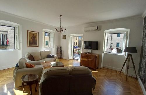 Kotor Old Town Apartamento | Old Town Sea Gate Apartment