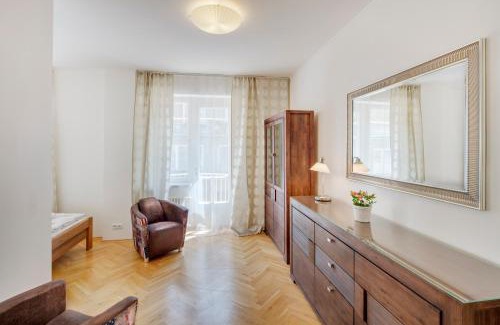 Stare Mesto Apartamento | Old Town Square Apartments